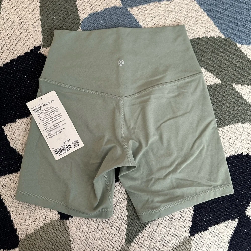 lululemon align 6” shorts - Picture 2 of 3